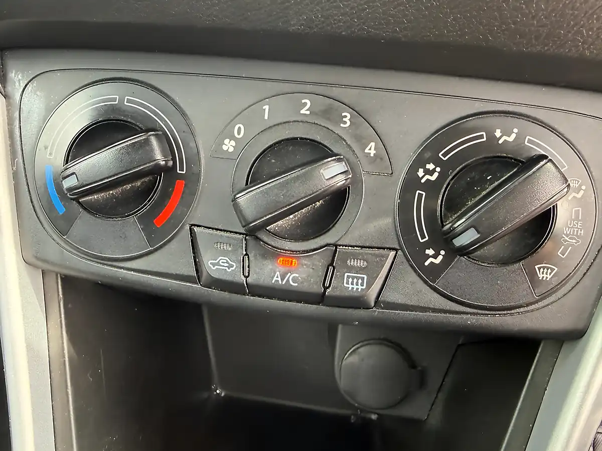Used 2015 Suzuki S-Cross Sx4 SZ3 Grey - Interior and Exterior details 13
