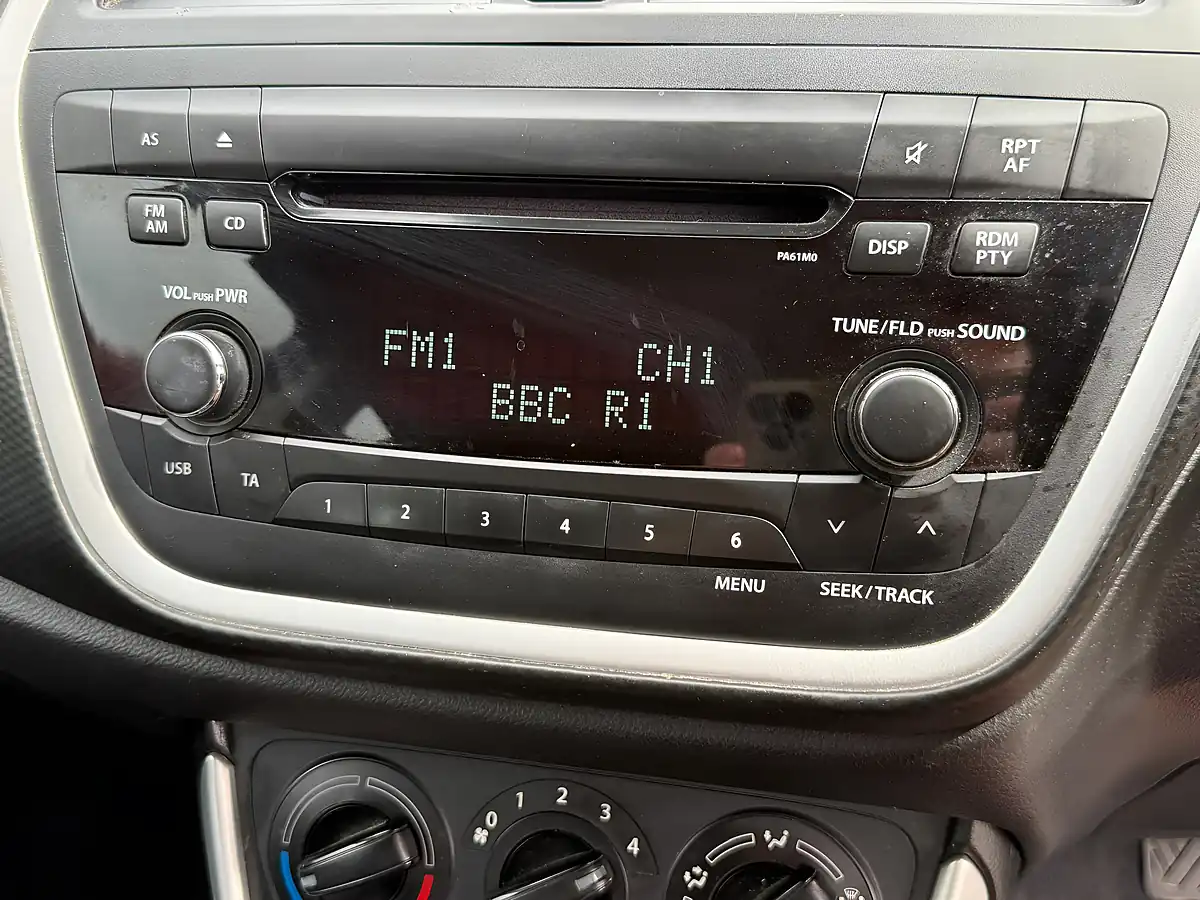 Used 2015 Suzuki S-Cross Sx4 SZ3 Grey - Interior and Exterior details 14