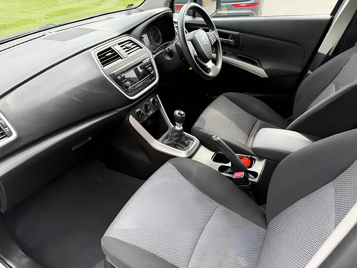 Used 2015 Suzuki S-Cross Sx4 SZ3 Grey - Interior and Exterior details 19