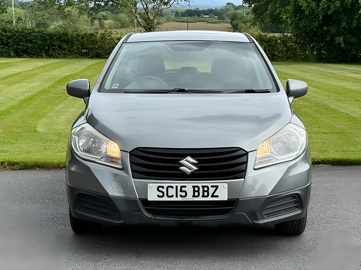 Used 2015 Suzuki S-Cross Sx4 SZ3 Grey - Interior and Exterior details 3