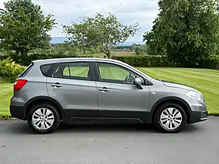 Used 2015 Suzuki S-Cross Sx4 SZ3 Grey - Interior and Exterior details 8