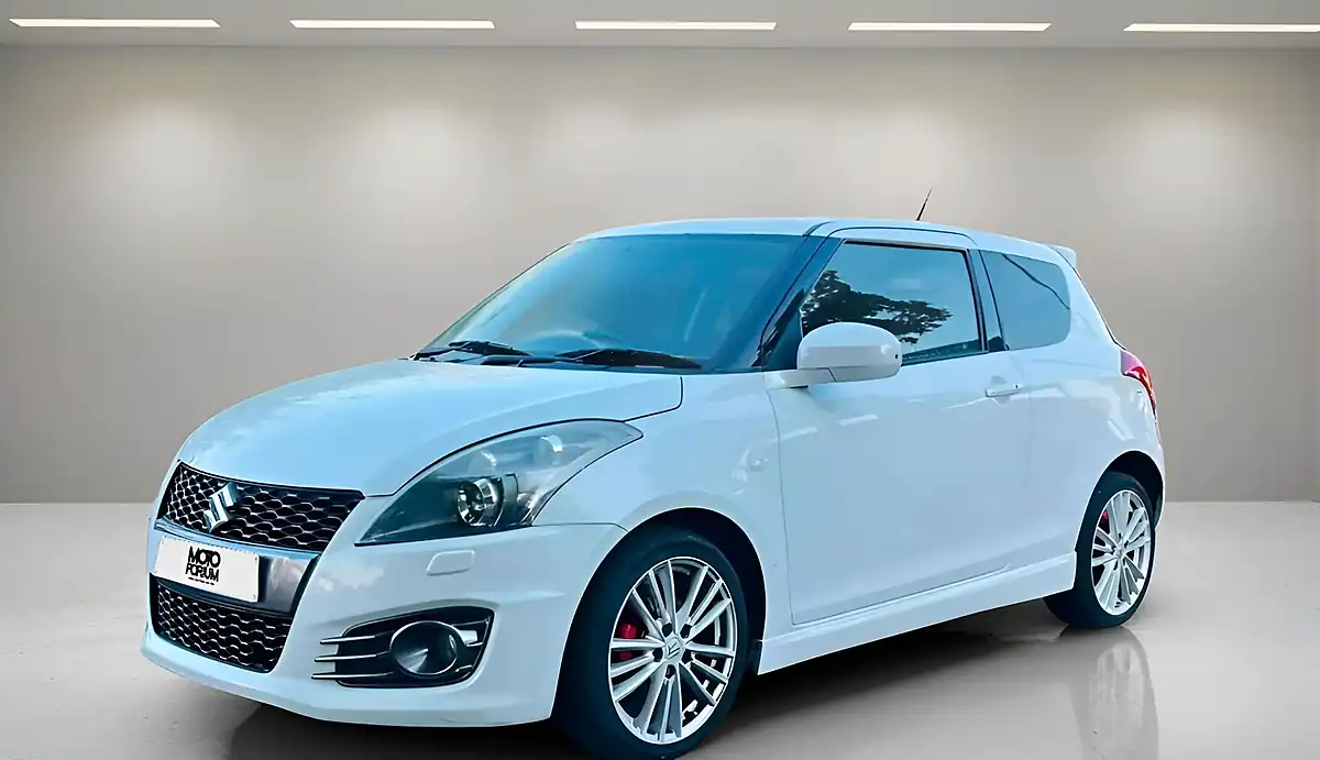 Used 2015 Suzuki Swift Sport White - Front View