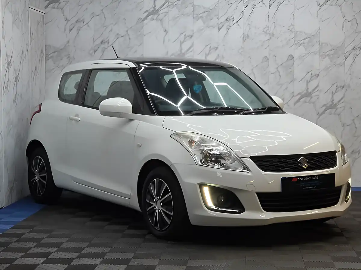 Used 2015 Suzuki Swift SZ2 White - Front View