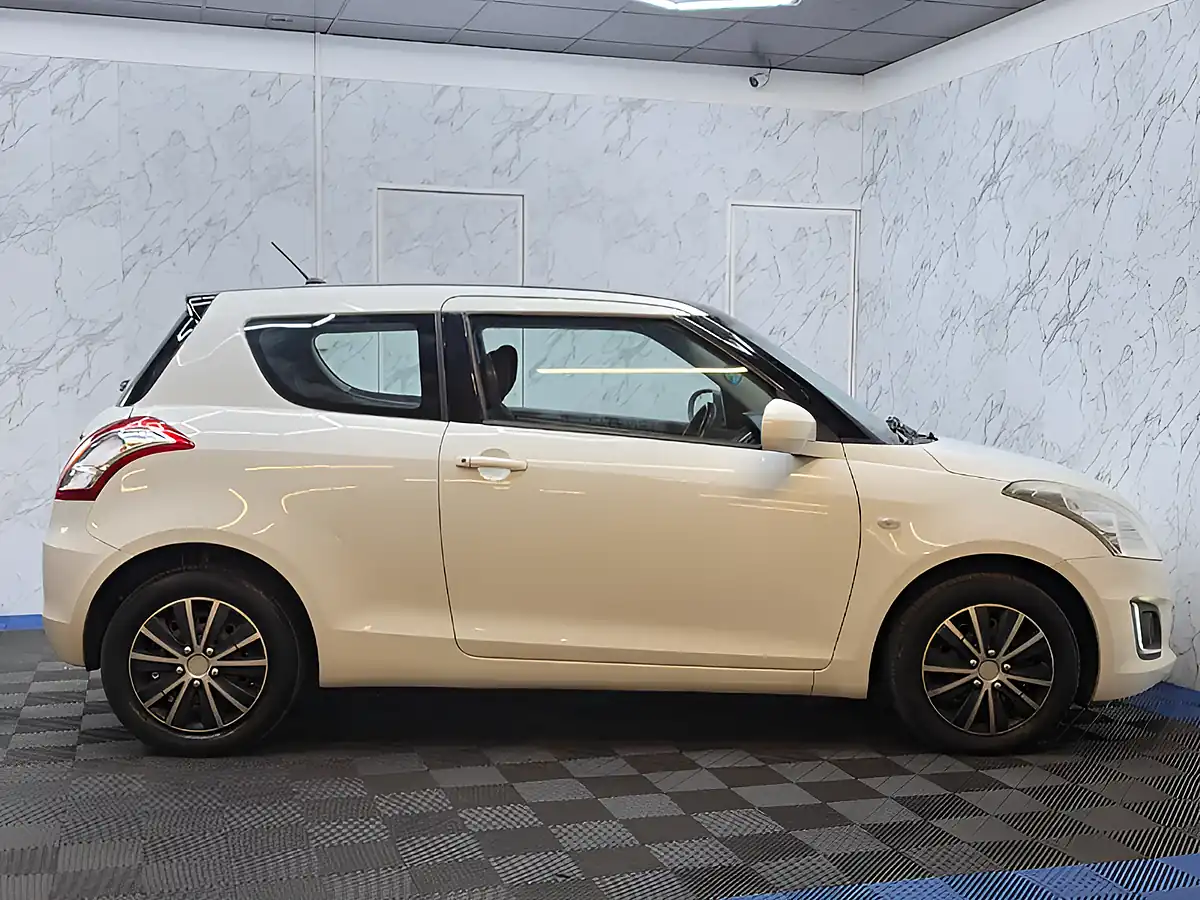 Used 2015 Suzuki Swift SZ2 White - Interior and Exterior details 10