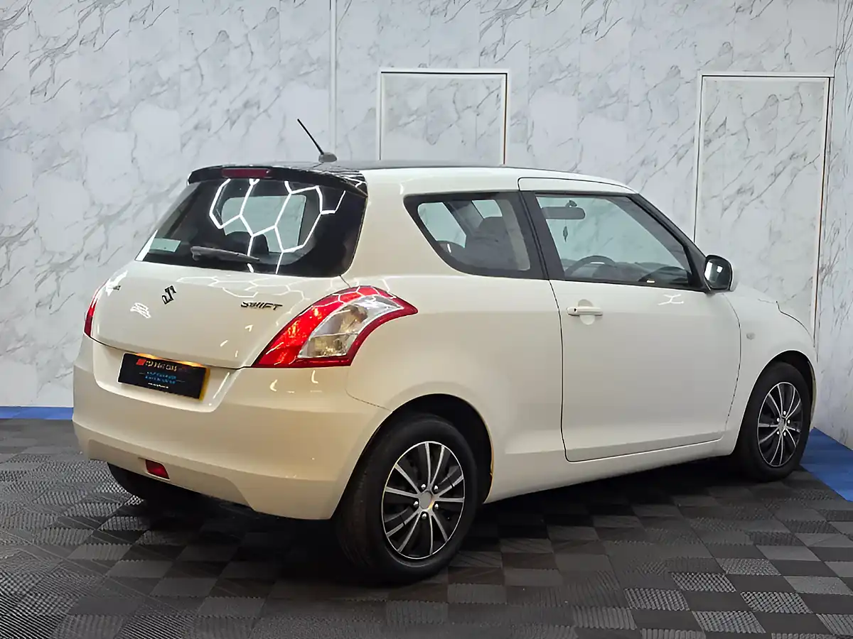 Used 2015 Suzuki Swift SZ2 White - Interior and Exterior details 9