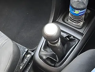 Used 2015 Suzuki Swift SZ2 White - Interior and Exterior details 12
