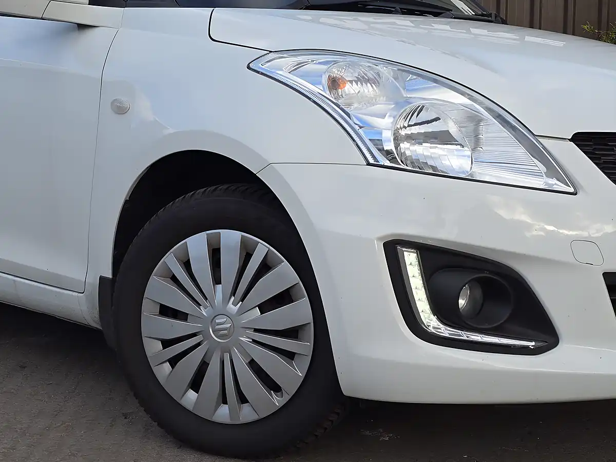 Used 2015 Suzuki Swift SZ2 White - Interior and Exterior details 2