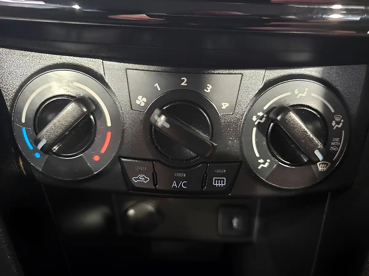 Used 2015 Suzuki Swift SZ3 Black - Interior and Exterior details 19