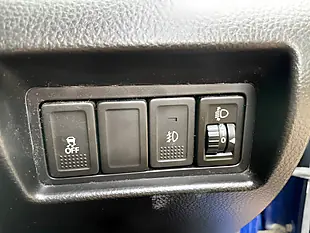 Used 2015 Suzuki Swift SZ3 Blue - Interior and Exterior details 16