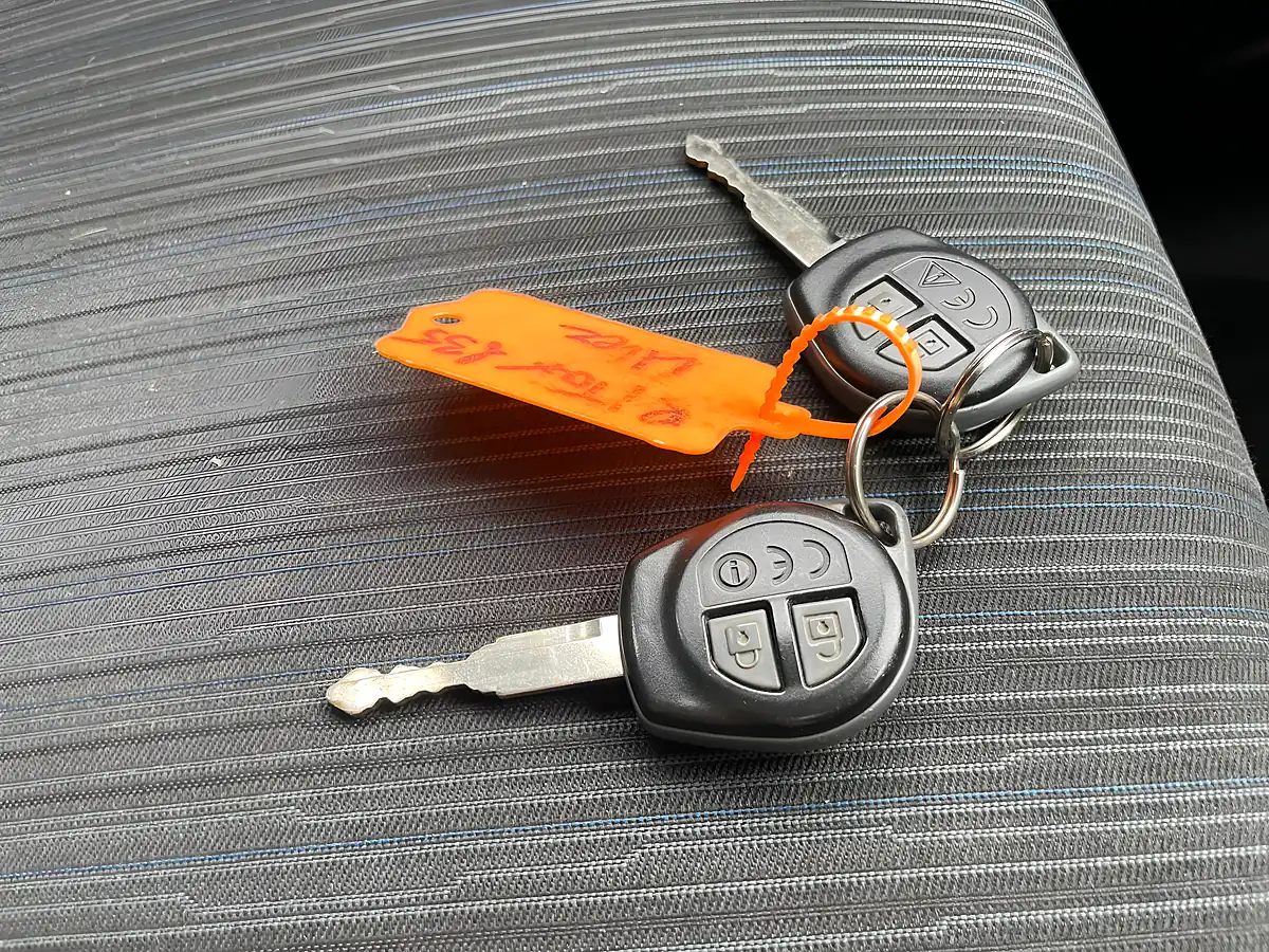 Used 2015 Suzuki Swift SZ3 Blue - Interior and Exterior details 17