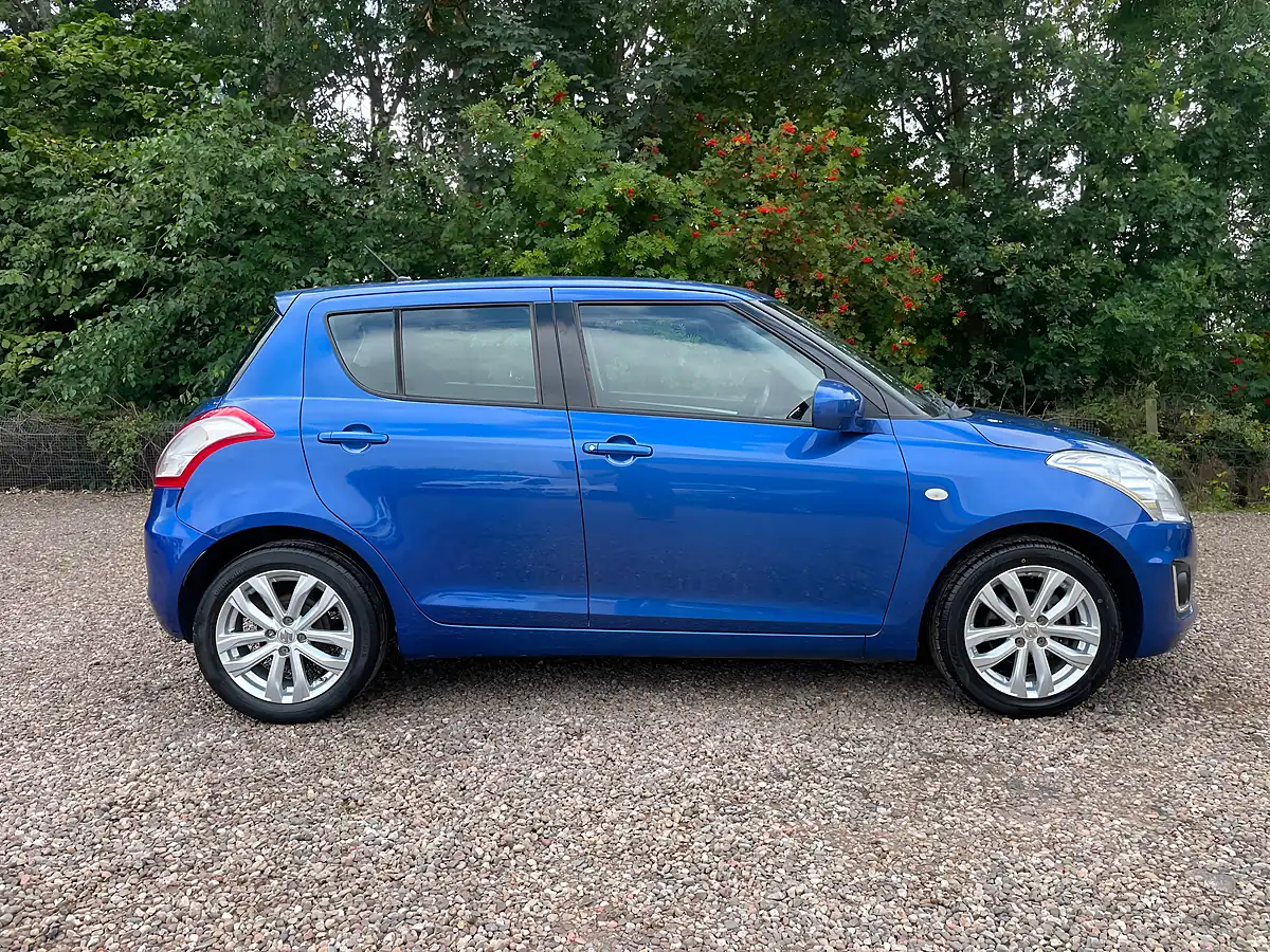 Used 2015 Suzuki Swift SZ3 Blue - Interior and Exterior details 5