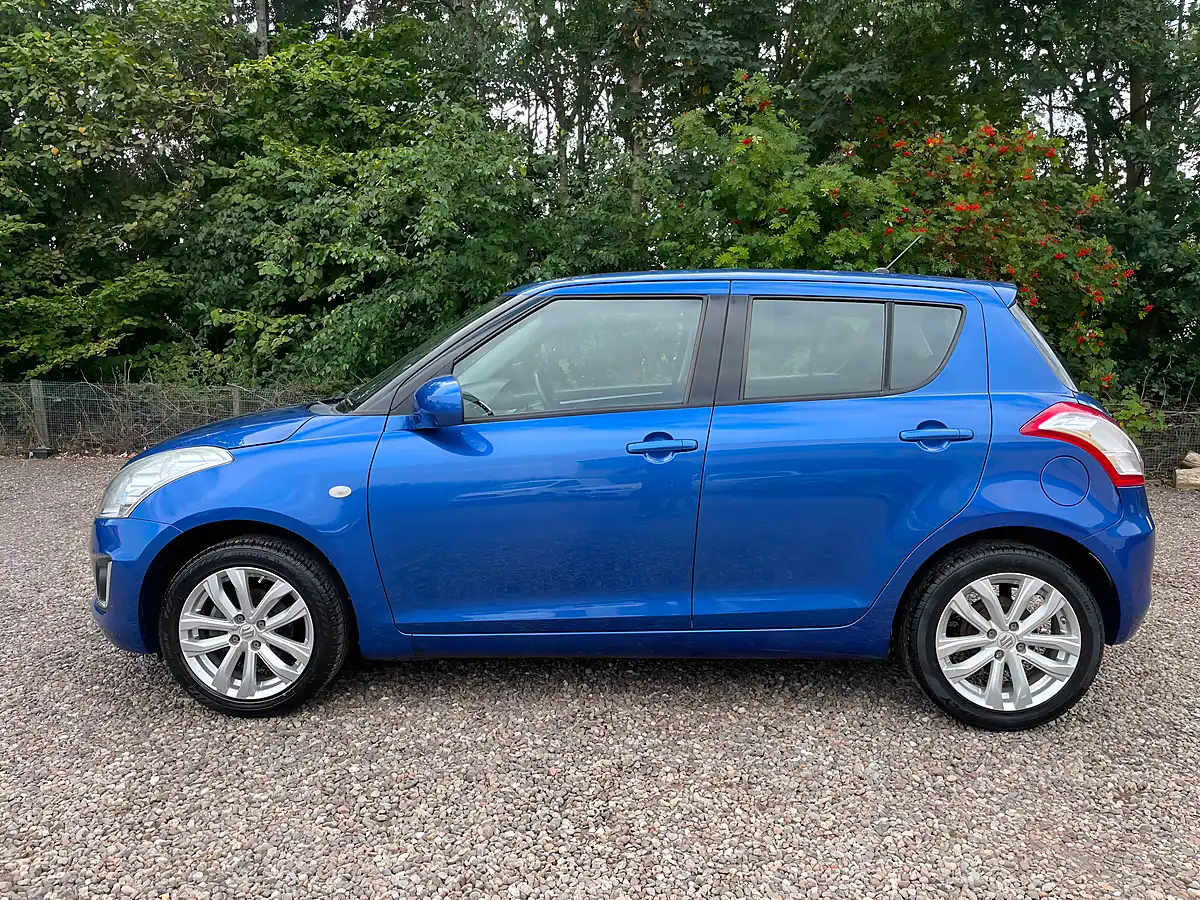 Used 2015 Suzuki Swift SZ3 Blue - Interior and Exterior details 6