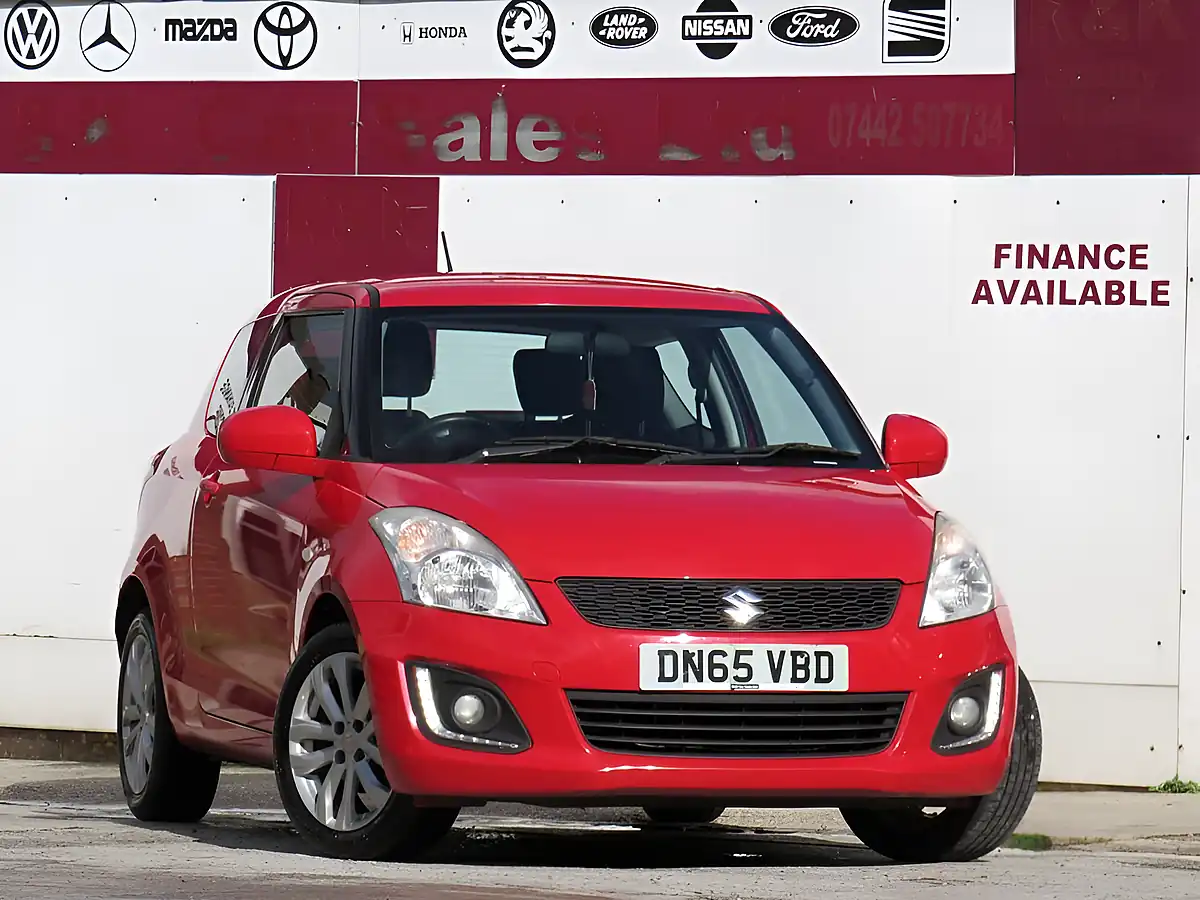 Used 2015 Suzuki Swift SZ3 Red - Interior and Exterior details 16