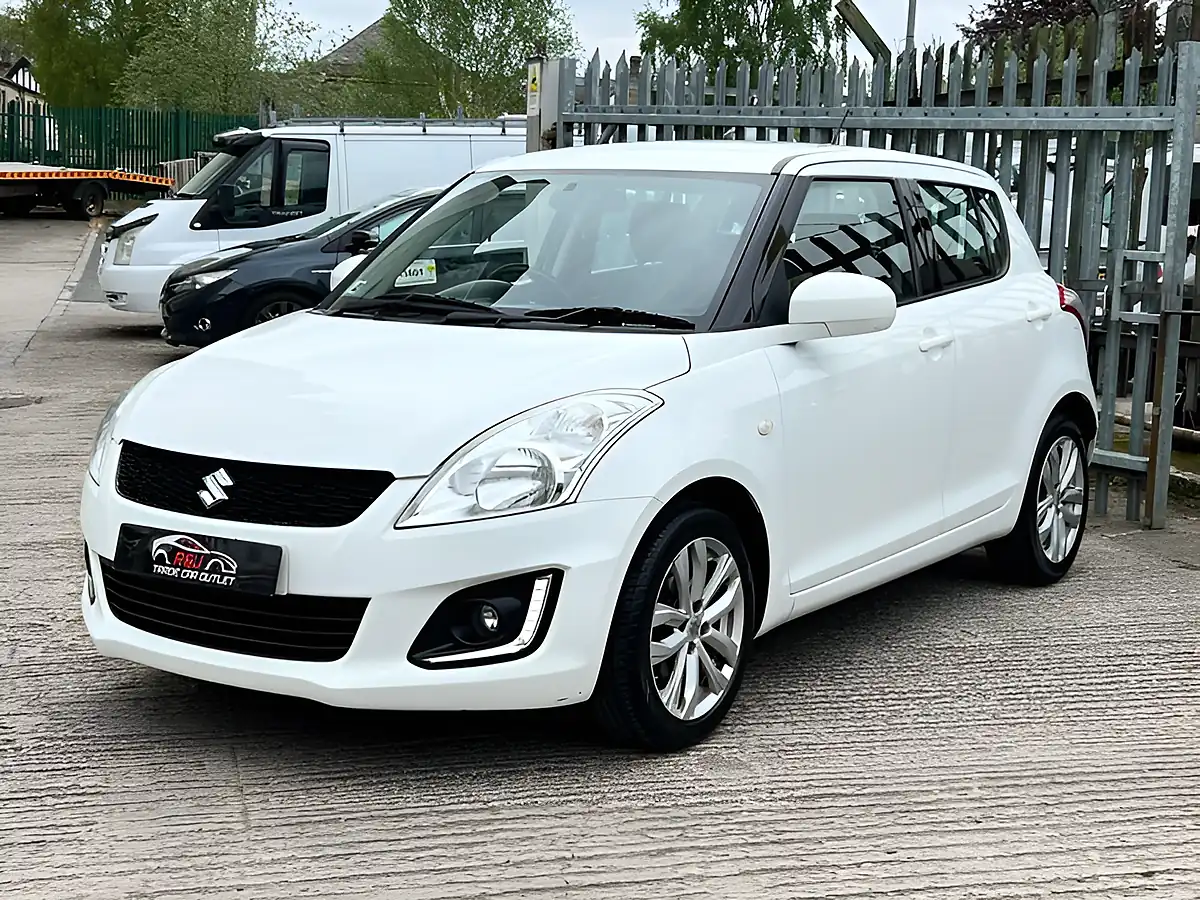 Used 2015 Suzuki Swift SZ3 White - Interior and Exterior details 3