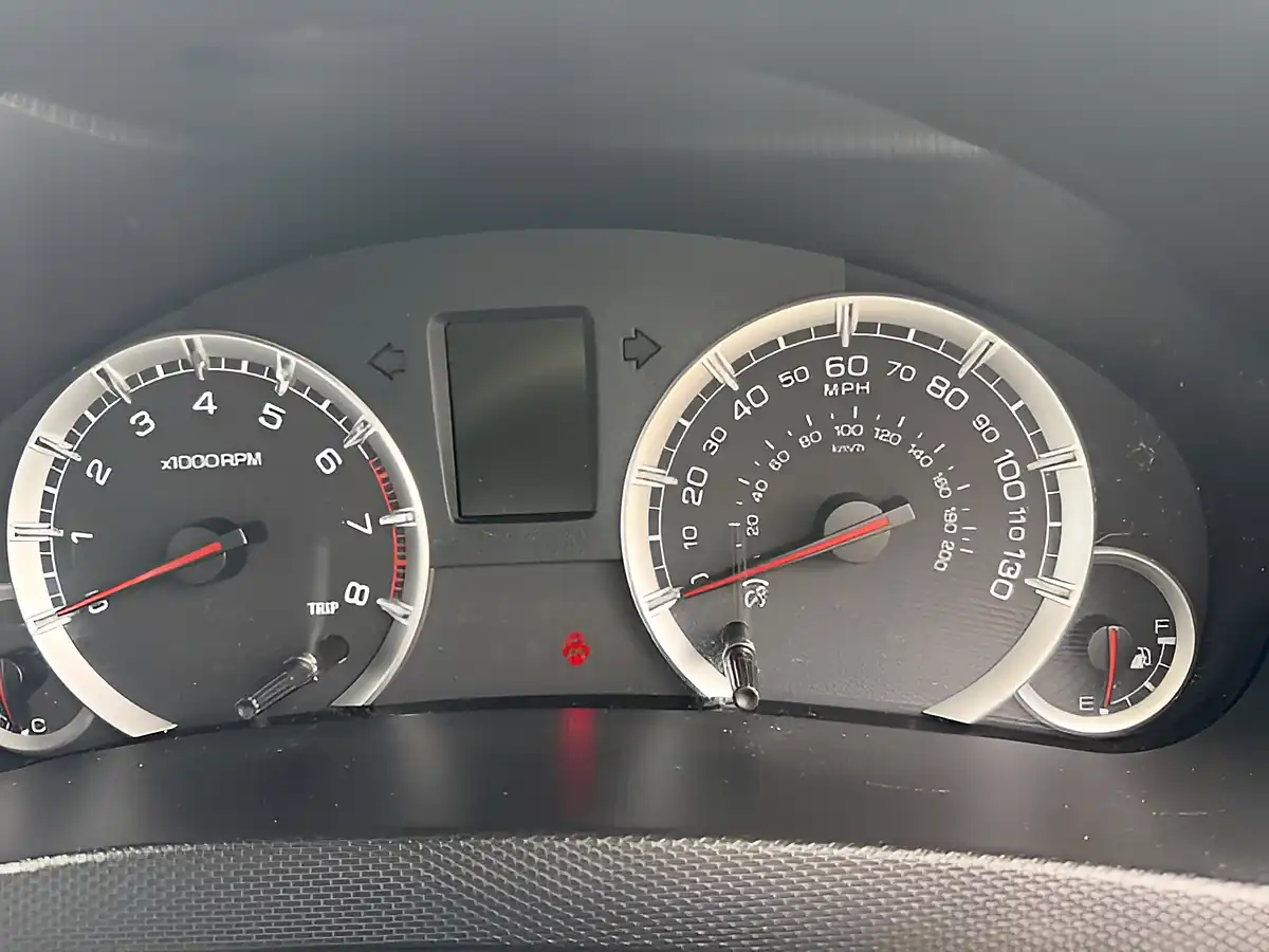 Used 2015 Suzuki Swift SZ3 White - Interior and Exterior details 4