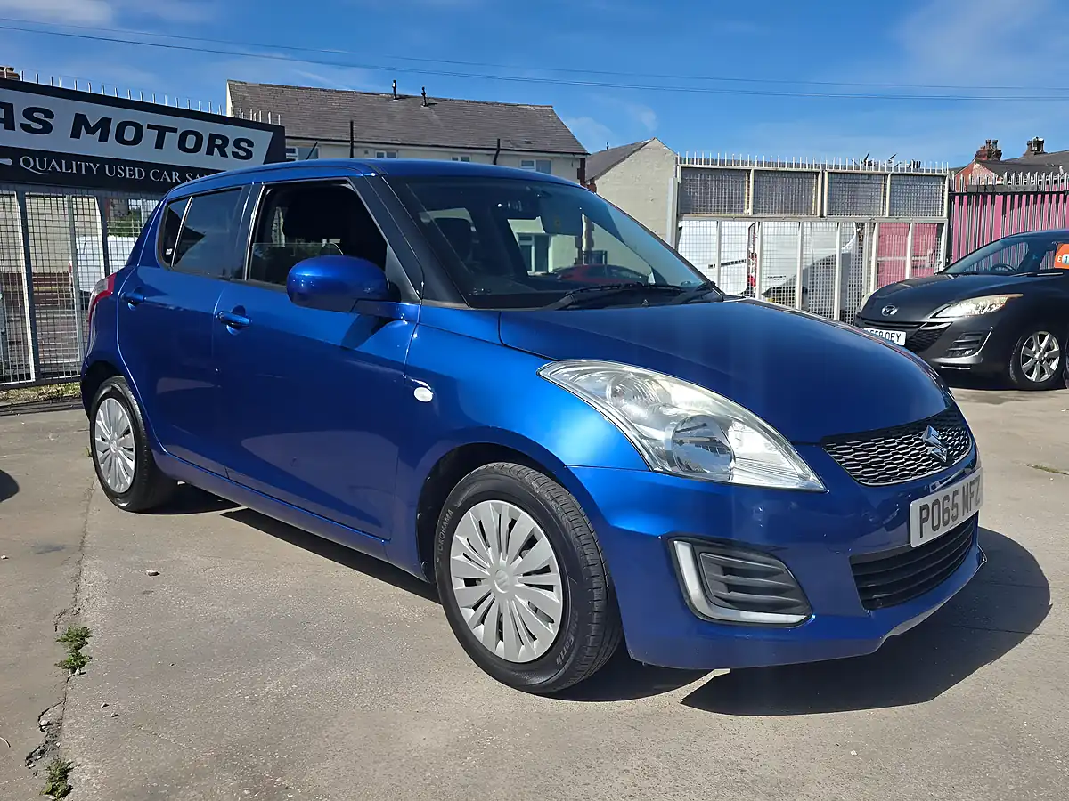 Used 2015 Suzuki Swift SZ4 Blue - Front View
