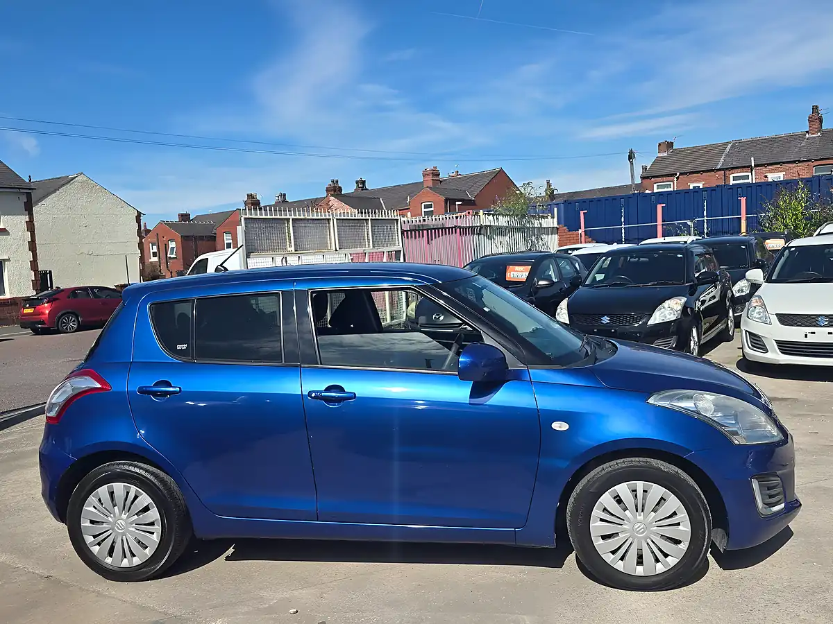 Used 2015 Suzuki Swift SZ4 Blue - Interior and Exterior details 8