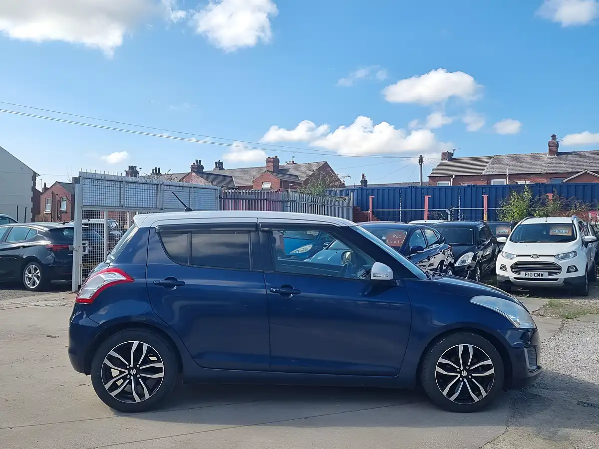 Used 2015 Suzuki Swift SZ4 Blue - Interior and Exterior details 8
