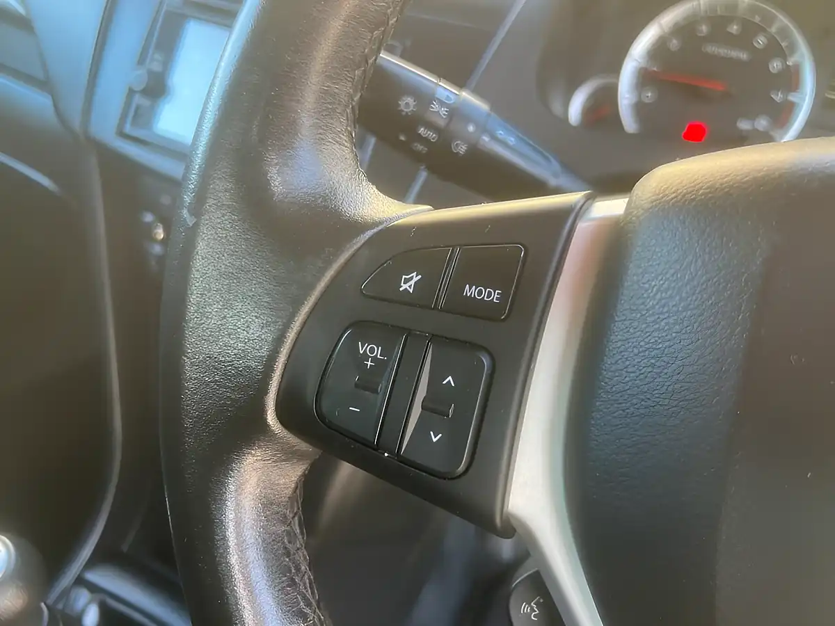 Used 2015 Suzuki Swift Sz4 Red - Interior and Exterior details 16