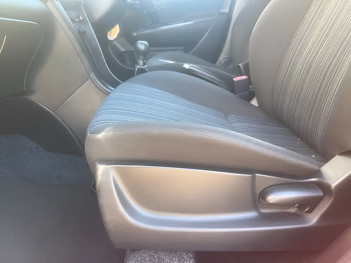 Used 2015 Suzuki Swift Sz4 Red - Interior and Exterior details 7
