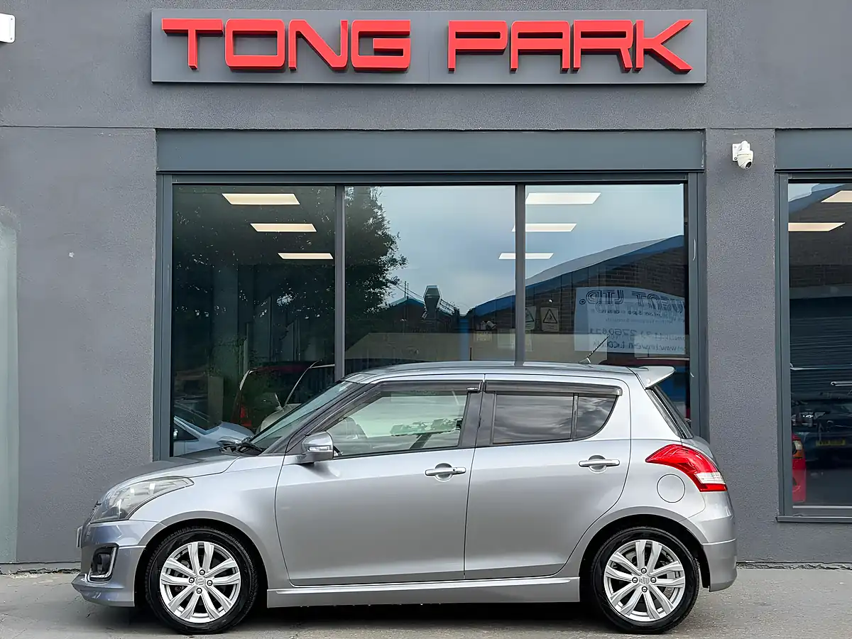 Used 2015 Suzuki Swift SZ4 Silver - Interior and Exterior details 10