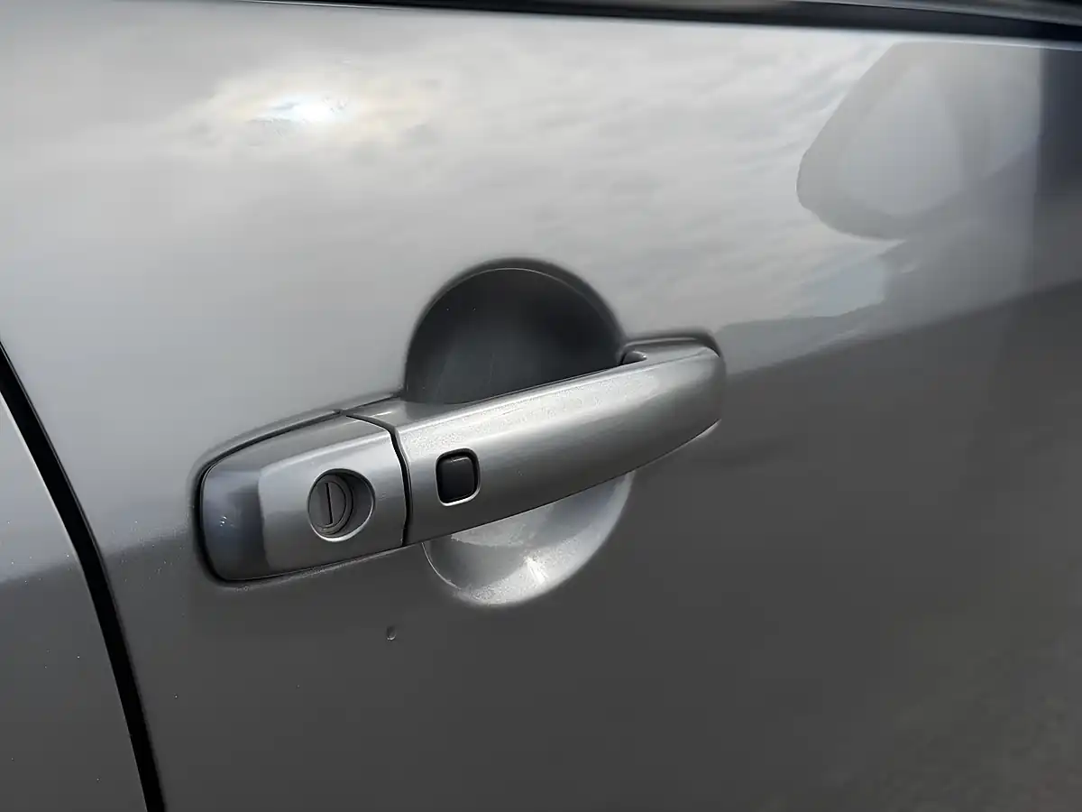 Used 2015 Suzuki Swift SZ4 Silver - Interior and Exterior details 11