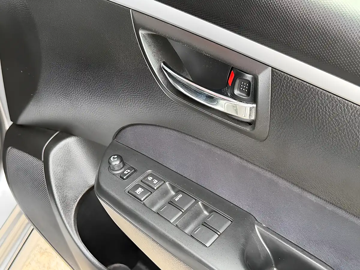 Used 2015 Suzuki Swift SZ4 Silver - Interior and Exterior details 12