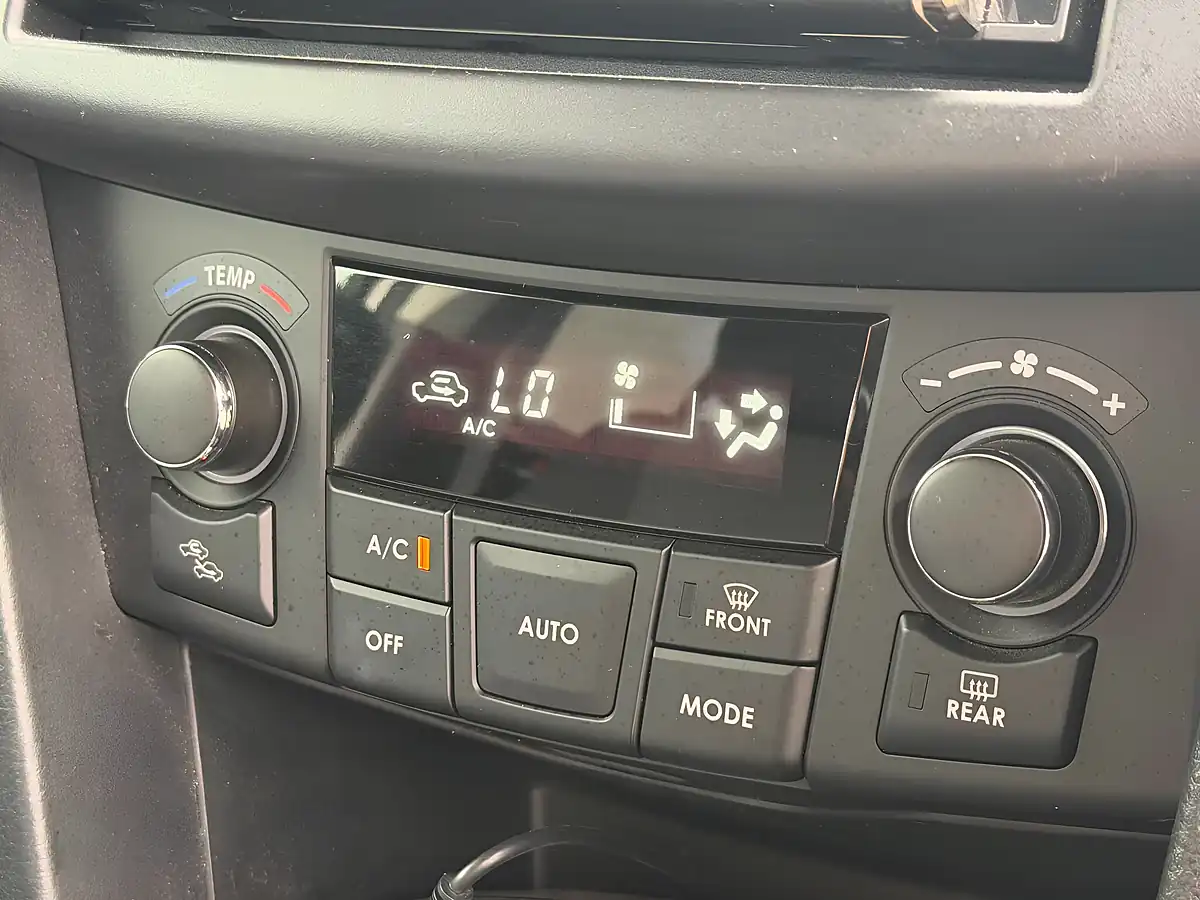 Used 2015 Suzuki Swift SZ4 Silver - Interior and Exterior details 14