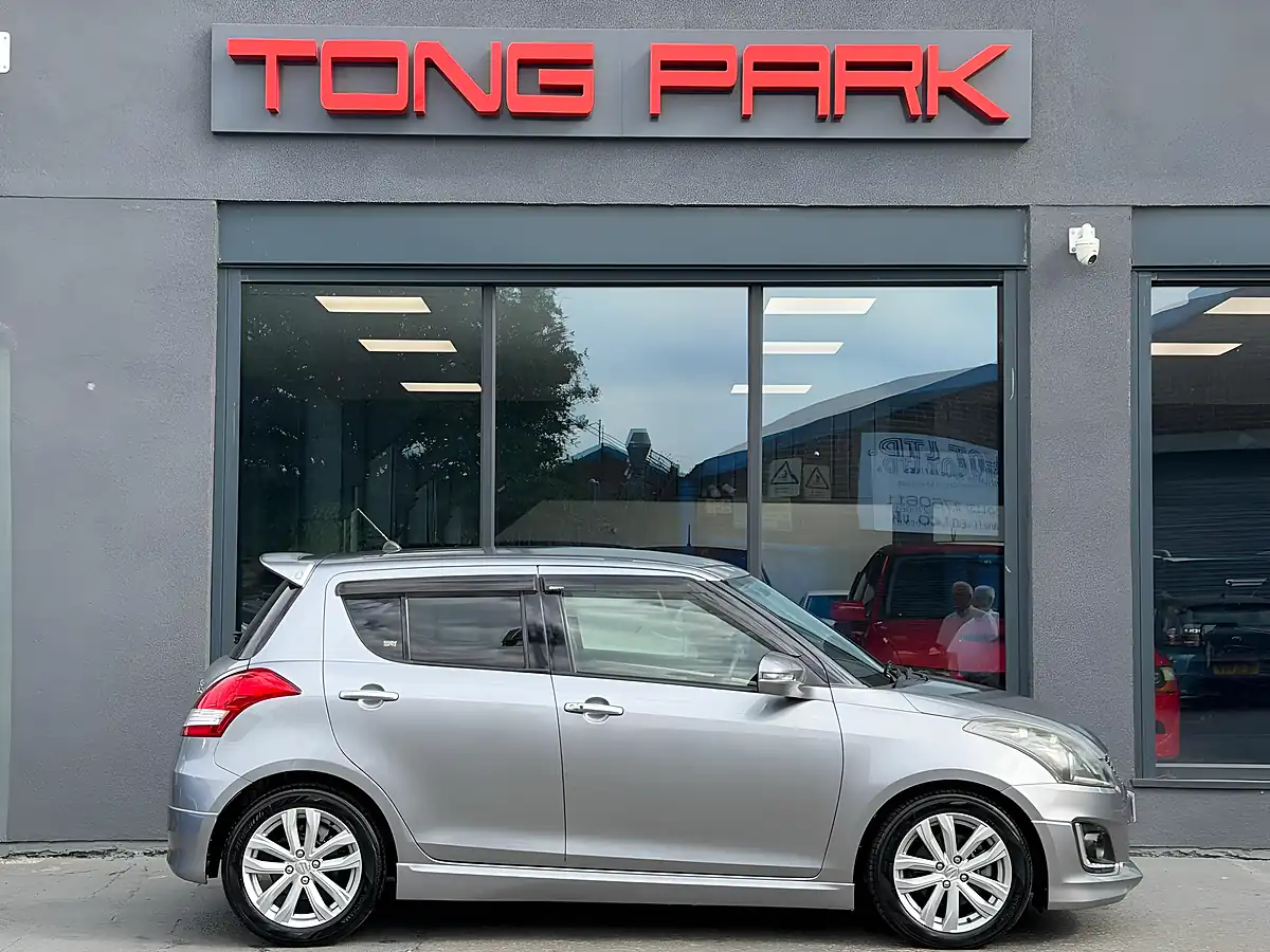 Used 2015 Suzuki Swift SZ4 Silver - Interior and Exterior details 6