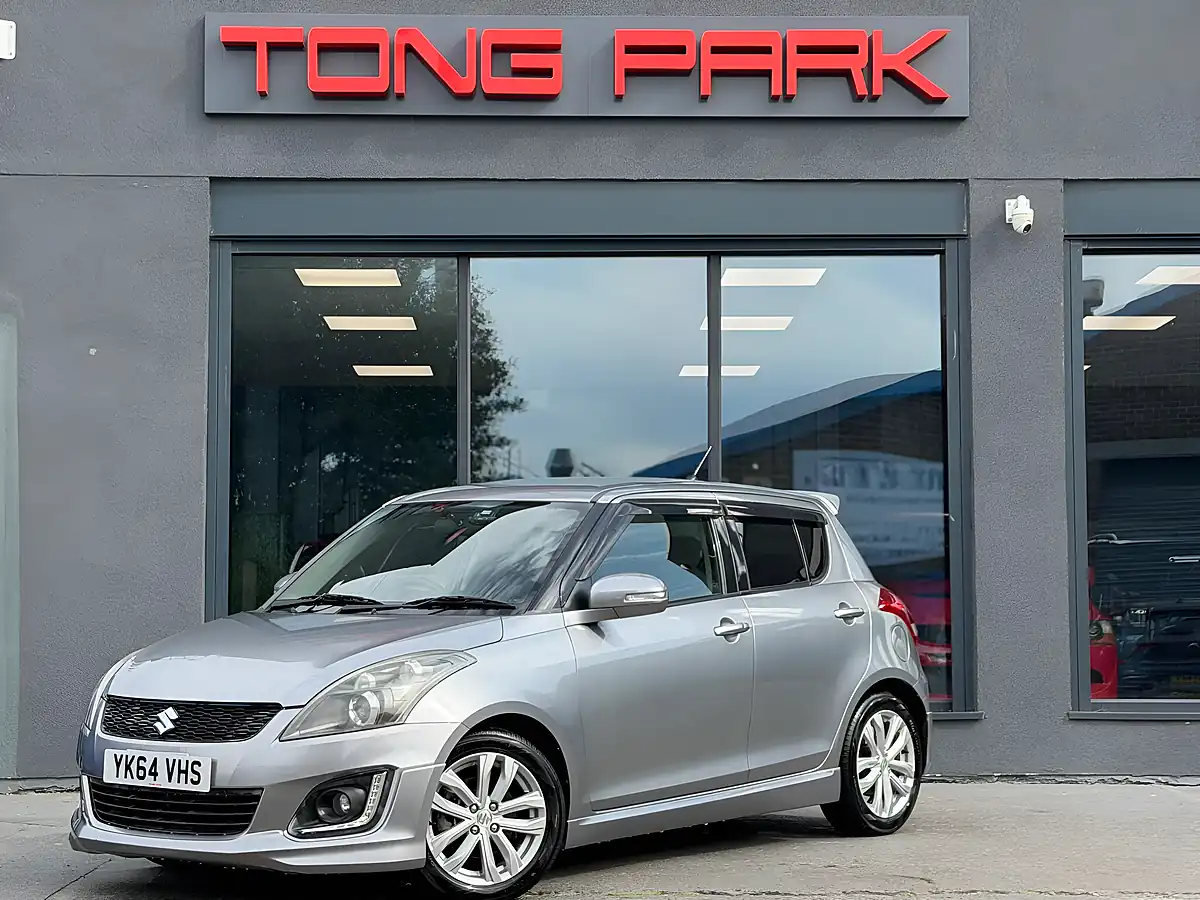 Used 2015 Suzuki Swift SZ4 Silver - Interior and Exterior details 9