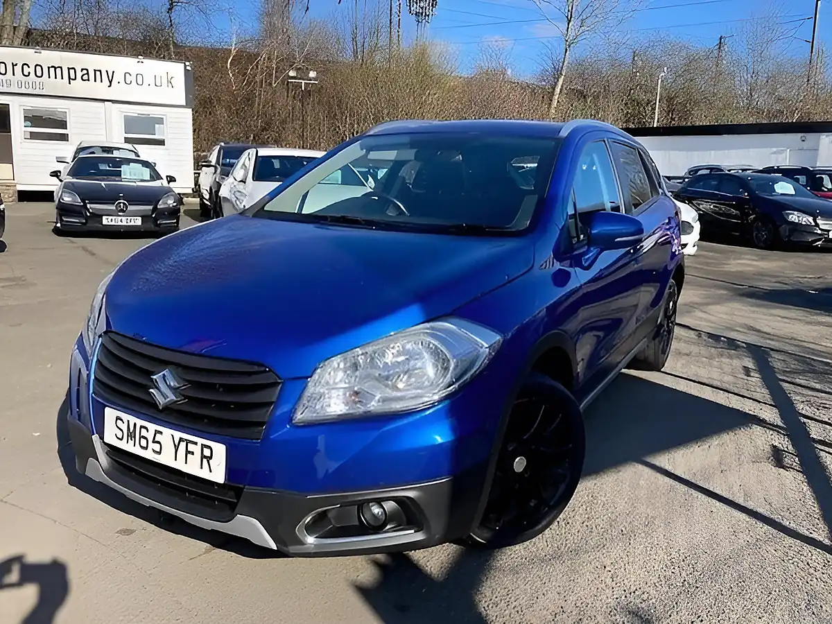 Used 2015 Suzuki SX4 S-Cross Sz-T Blue - Interior and Exterior details 13