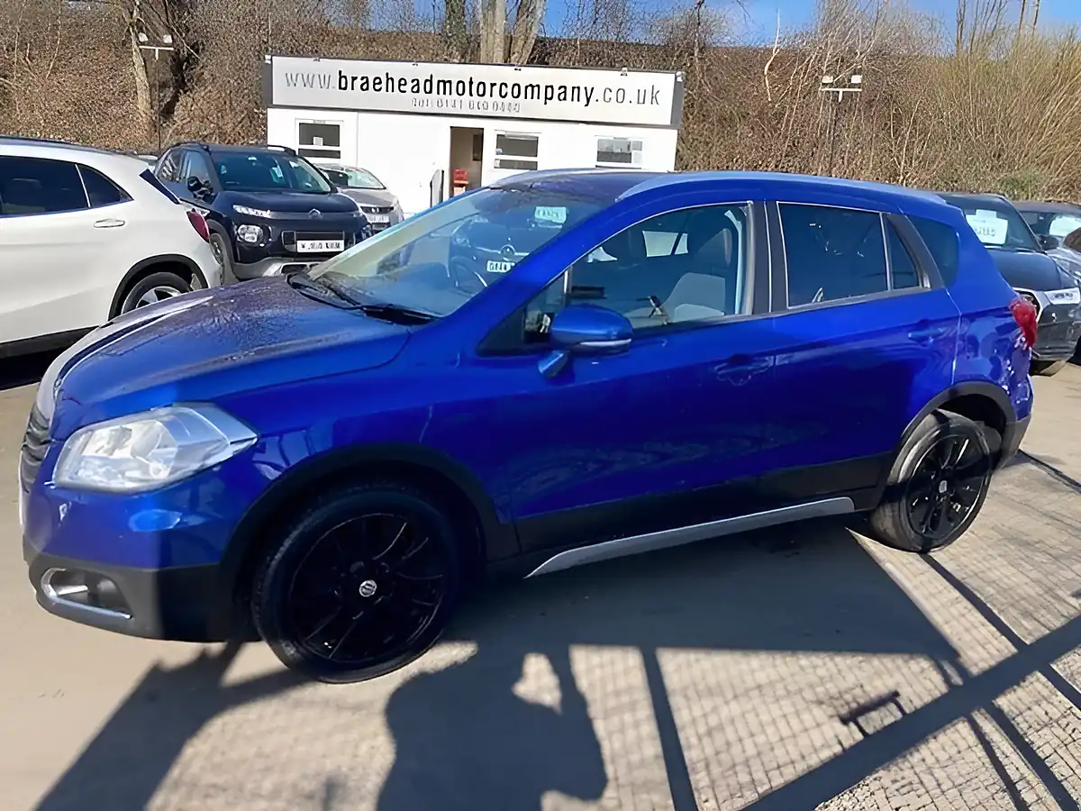 Used 2015 Suzuki SX4 S-Cross Sz-T Blue - Interior and Exterior details 8