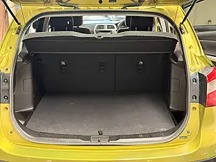 Used 2015 Suzuki SX4 S-Cross Sz-T Green - Interior and Exterior details 16