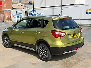 Used 2015 Suzuki SX4 S-Cross Sz-T Green - Interior and Exterior details 5