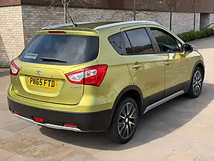 Used 2015 Suzuki SX4 S-Cross Sz-T Green - Interior and Exterior details 6