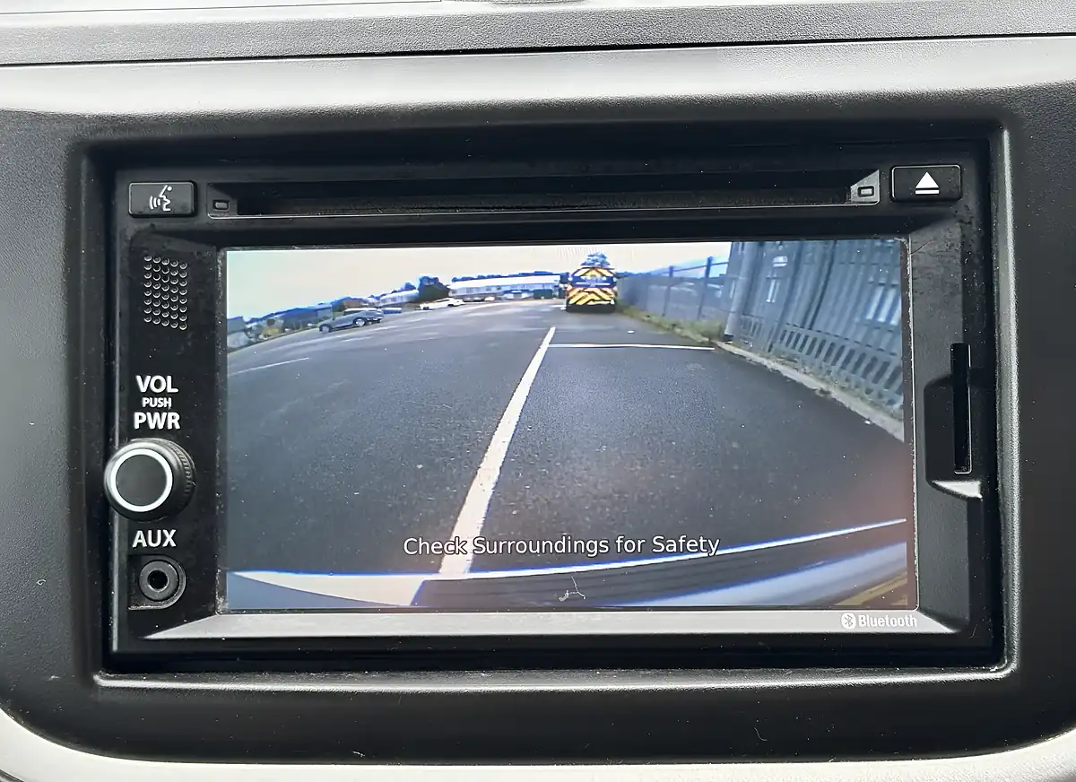 Used 2015 Suzuki SX4 S-Cross Sz-T Silver - Interior and Exterior details 17