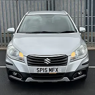 Used 2015 Suzuki SX4 S-Cross Sz-T Silver - Interior and Exterior details 3