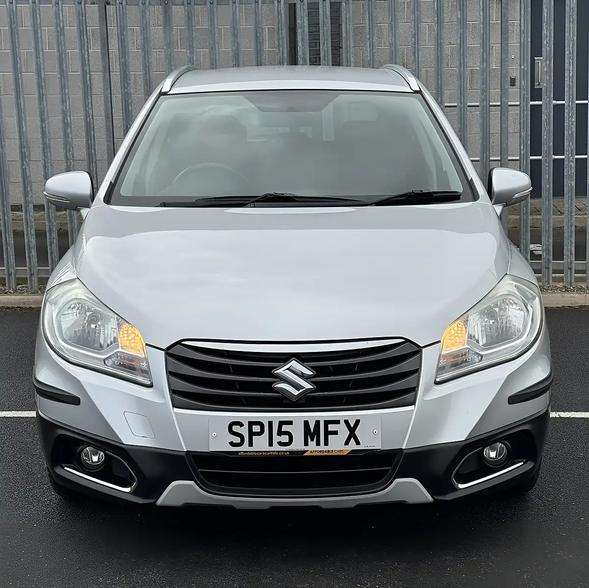 Used 2015 Suzuki SX4 S-Cross Sz-T Silver - Interior and Exterior details 3