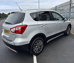 Used 2015 Suzuki SX4 S-Cross Sz-T Silver - Interior and Exterior details 5