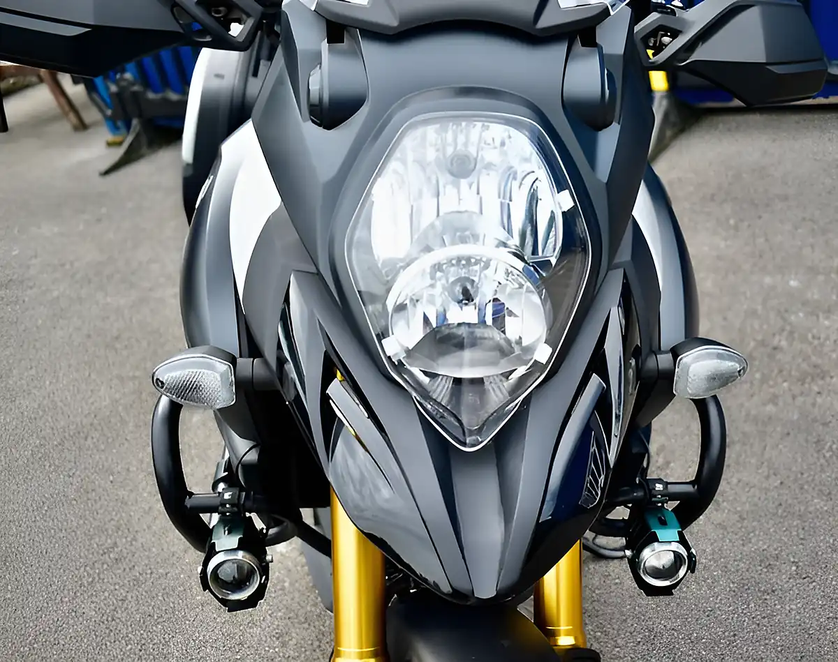 Used 2015 Suzuki V-Strom 1000 Adventure Black - Interior and Exterior details 13