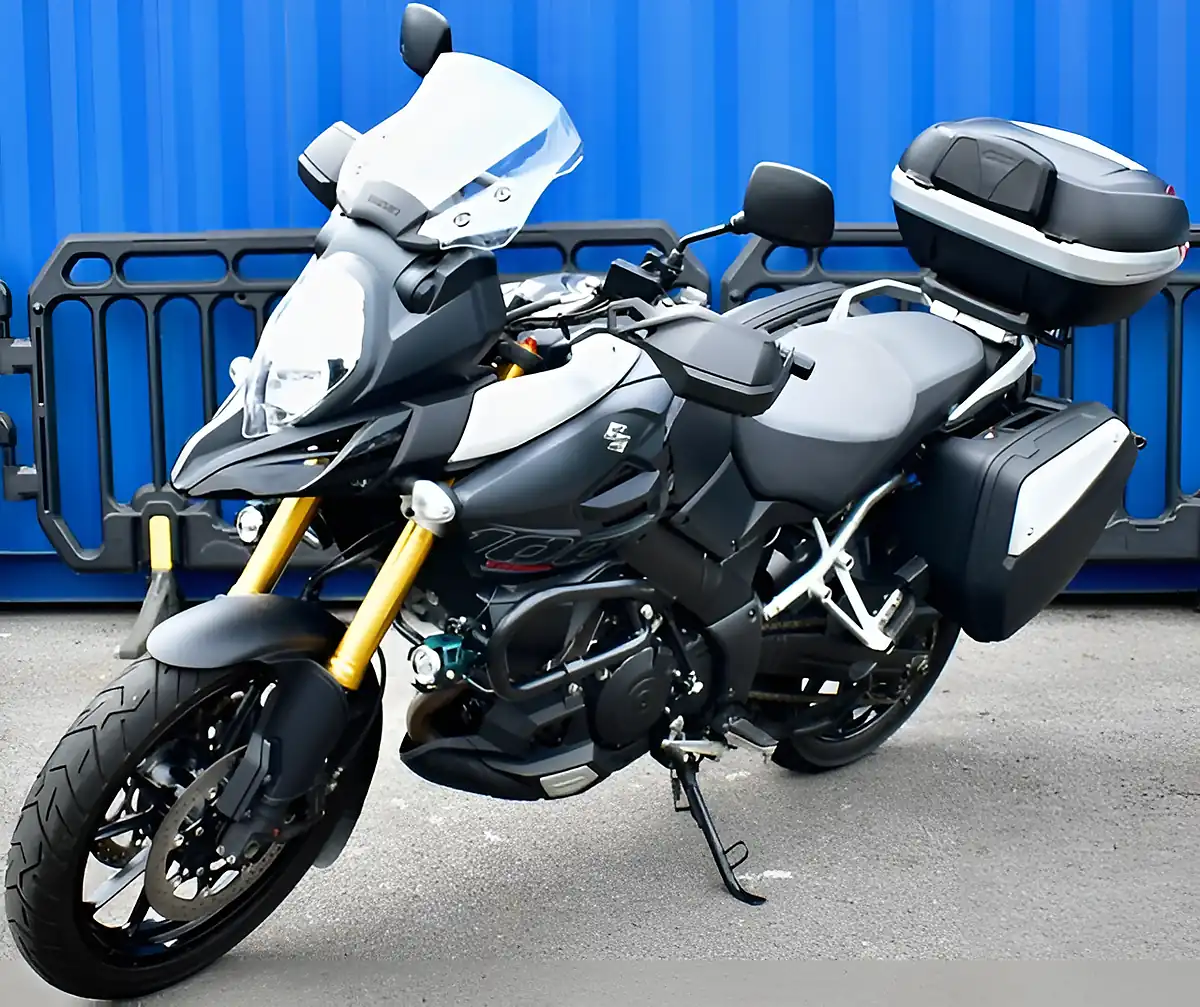 Used 2015 Suzuki V-Strom 1000 Adventure Black - Interior and Exterior details 4