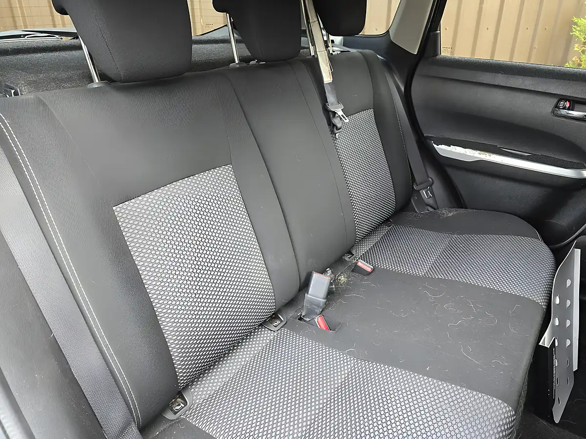 Used 2015 Suzuki Vitara Sz-T Black - Interior and Exterior details 17