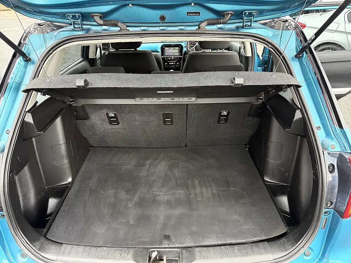 Used 2015 Suzuki Vitara Sz-T Blue - Interior and Exterior details 11