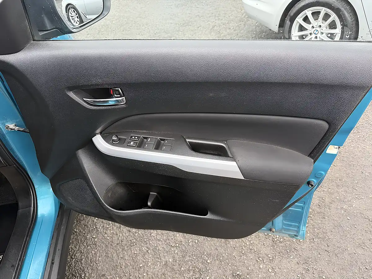 Used 2015 Suzuki Vitara Sz-T Blue - Interior and Exterior details 16