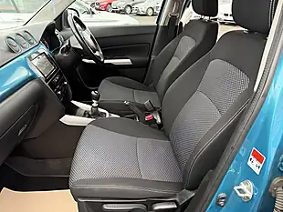 Used 2015 Suzuki Vitara Sz-T Blue - Interior and Exterior details 8