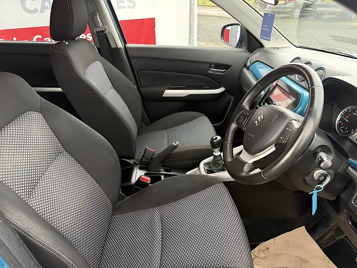 Used 2015 Suzuki Vitara Sz-T Blue - Interior and Exterior details 9