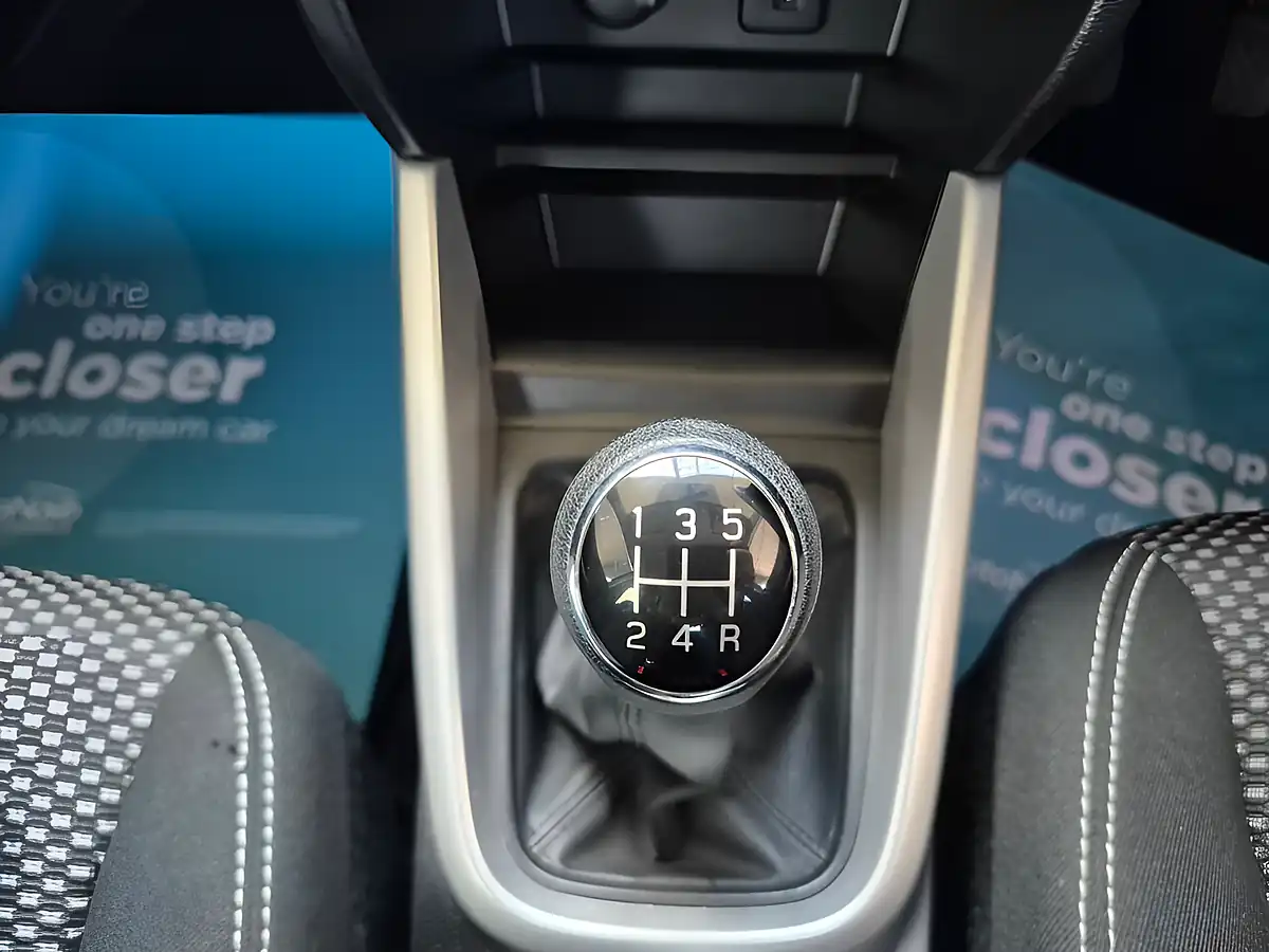 Used 2015 Suzuki Vitara Sz-T Blue - Interior and Exterior details 20