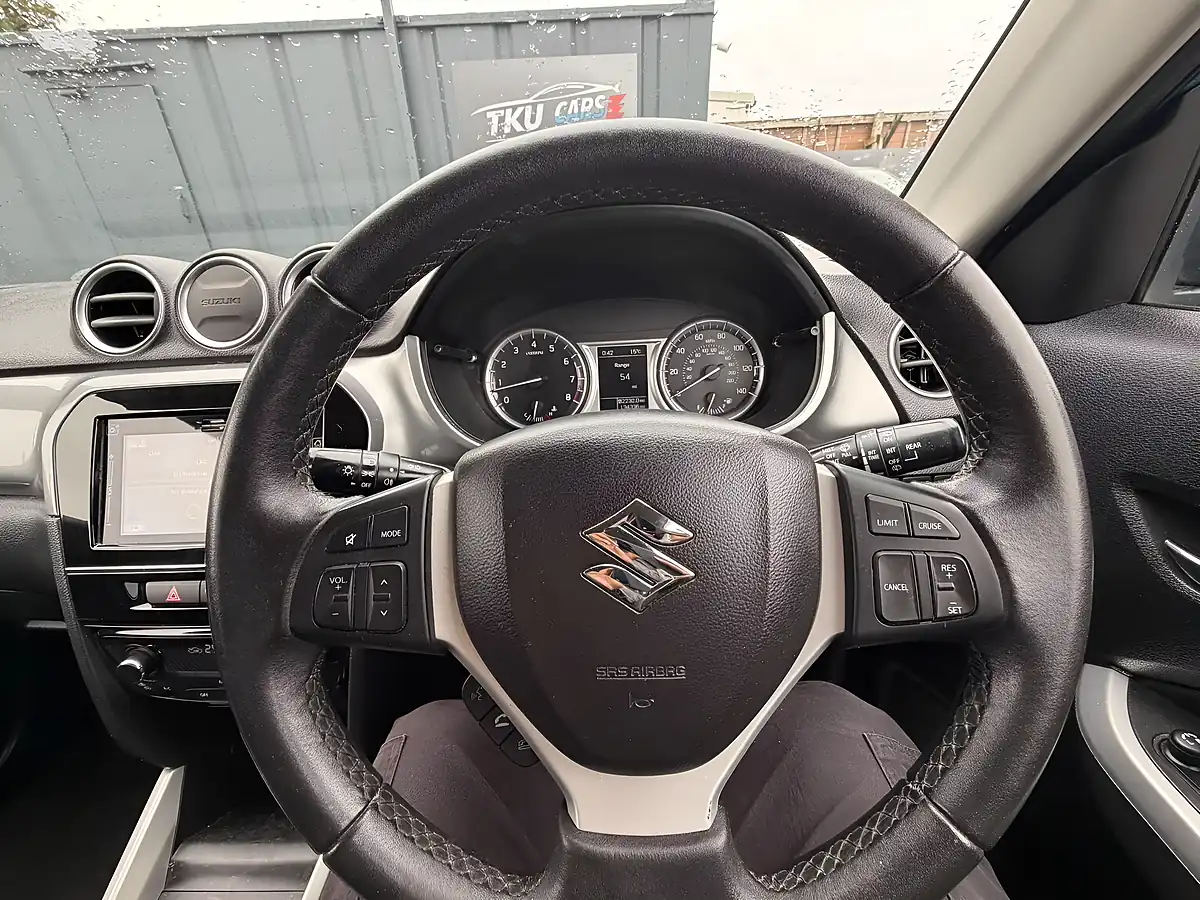 Used 2015 Suzuki Vitara Sz-T Blue - Interior and Exterior details 18