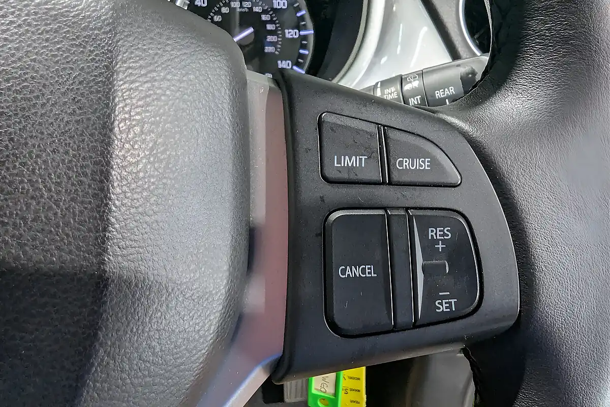 Used 2015 Suzuki Vitara Sz-T Grey - Interior and Exterior details 11