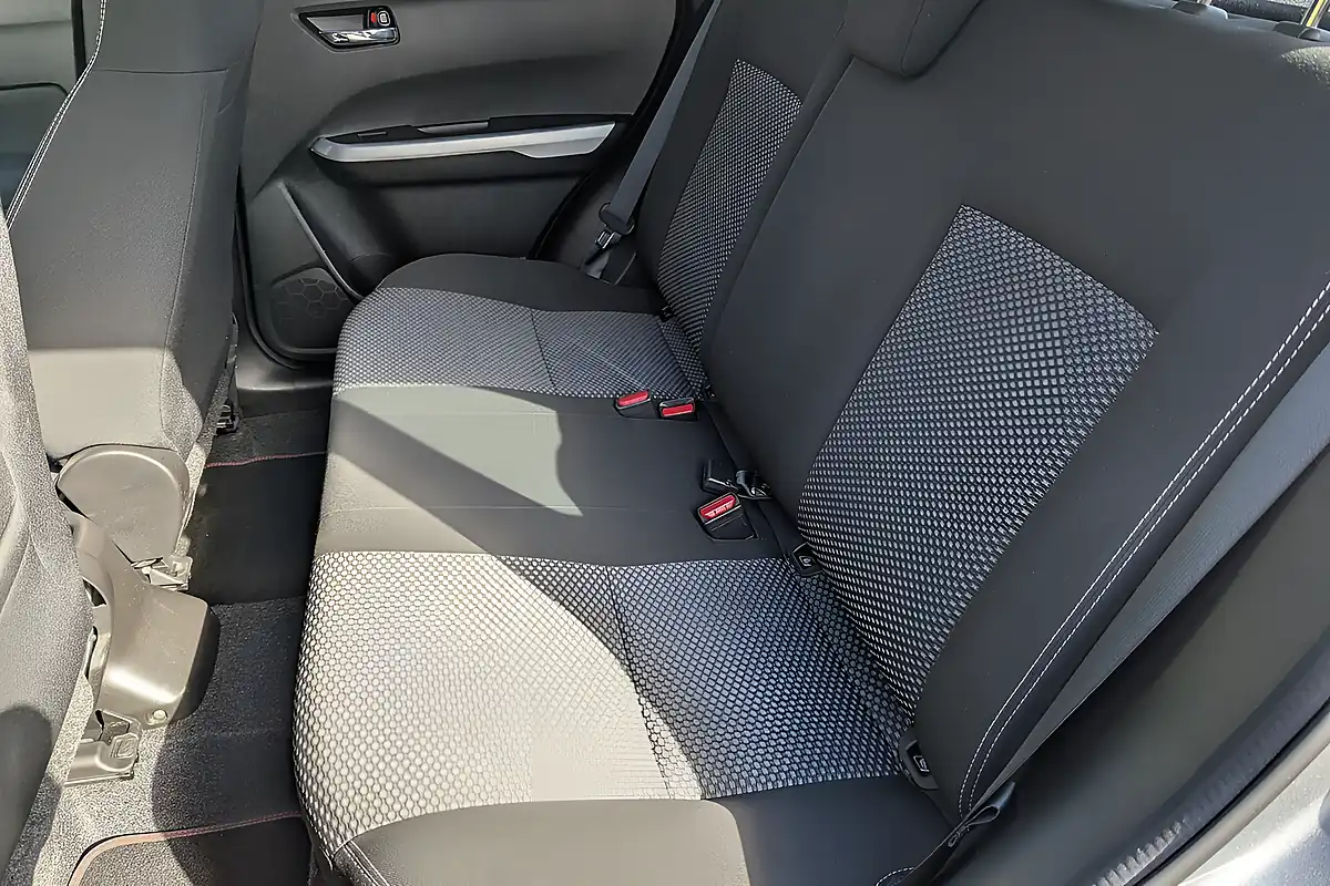 Used 2015 Suzuki Vitara Sz-T Grey - Interior and Exterior details 17